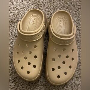 Crocs Mega Crush Clogs Size W9/M7- Tan